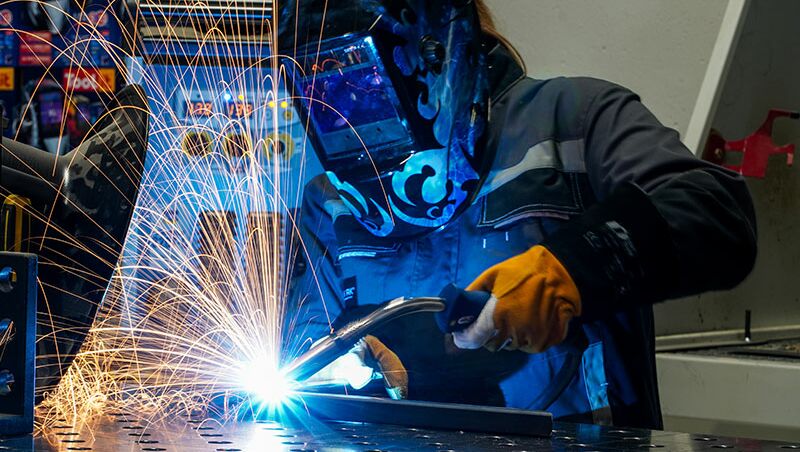 TeamWorkers - gemeinsam etwas bauen aus Materialien wie Holz, Metall, PVC und Stoffe