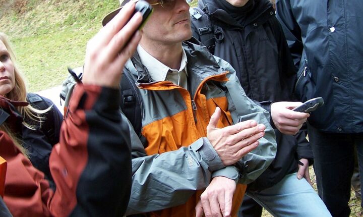 TeamBuilding - GPS-Wanderung, Teamspiele, Grillen & Lagerfeuer
